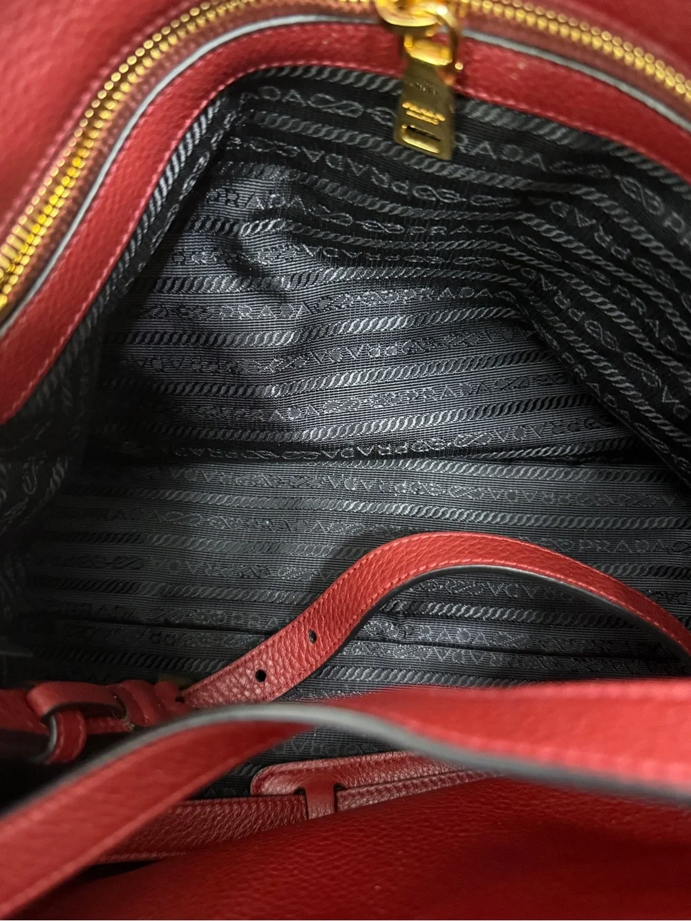 Prada Dual Strap Zip Tote Vitello Daino Medium Red